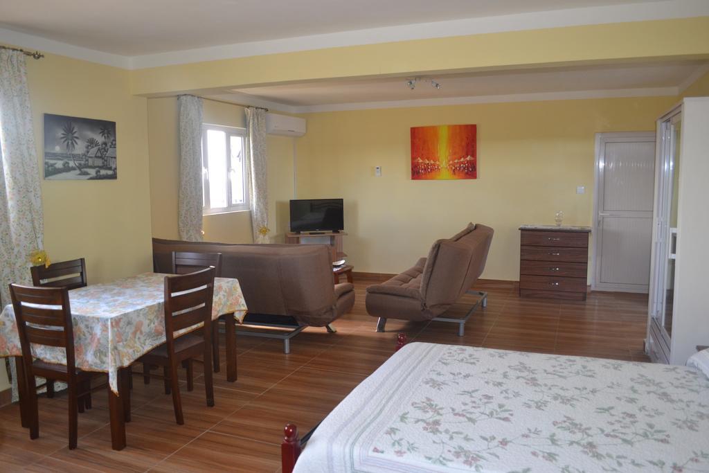 Residence Barbera Apartments Flic en Flac Luaran gambar